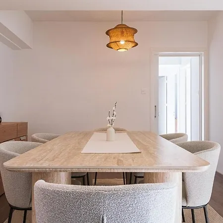 Centre Modern Boho * 니코시아