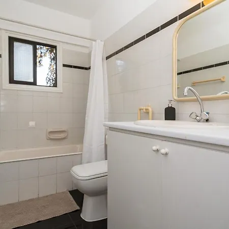 Centre Modern Boho * 니코시아