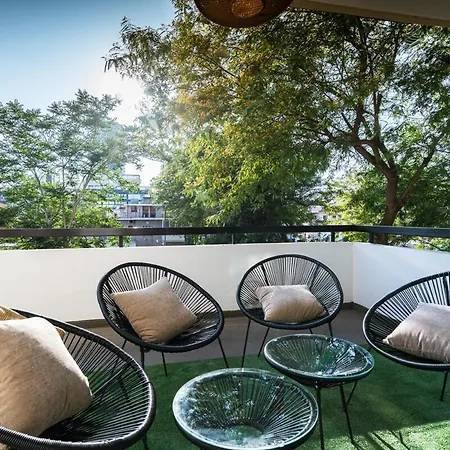 Centre Modern Boho * 니코시아