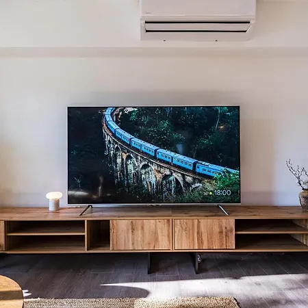 Centre Modern Boho 아파트 니코시아